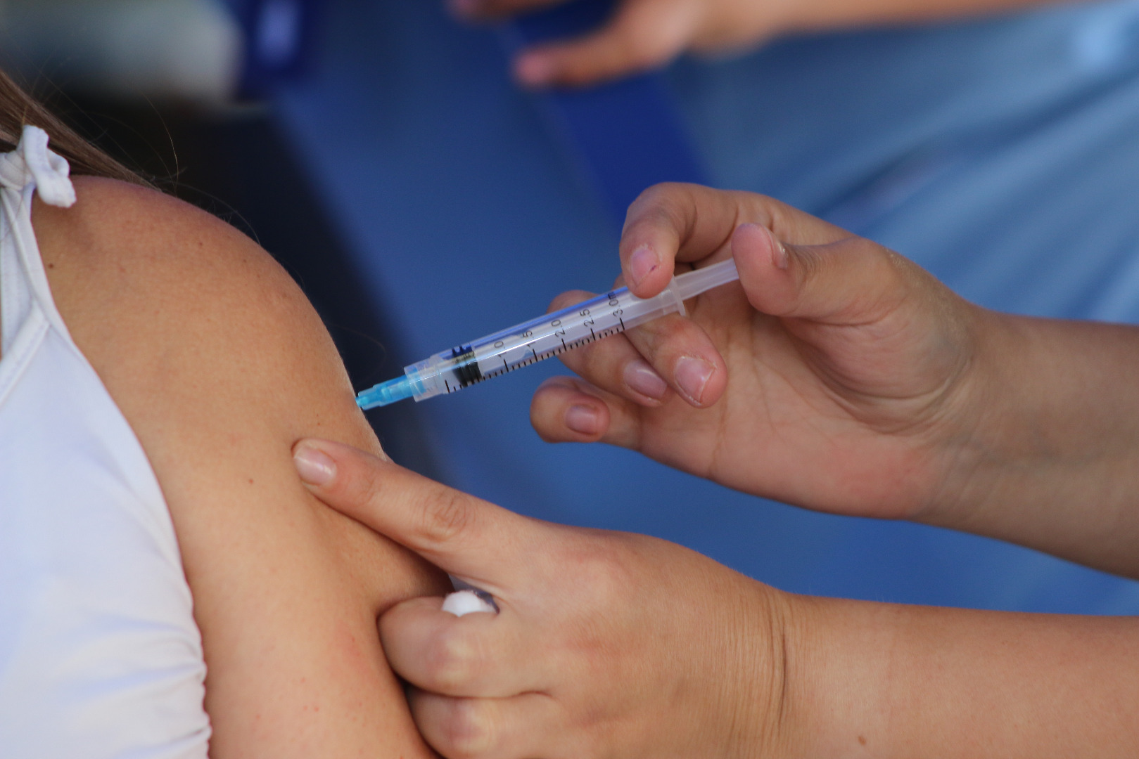 Iquique supera media nacional en alcance de vacunación contra el Covid-19