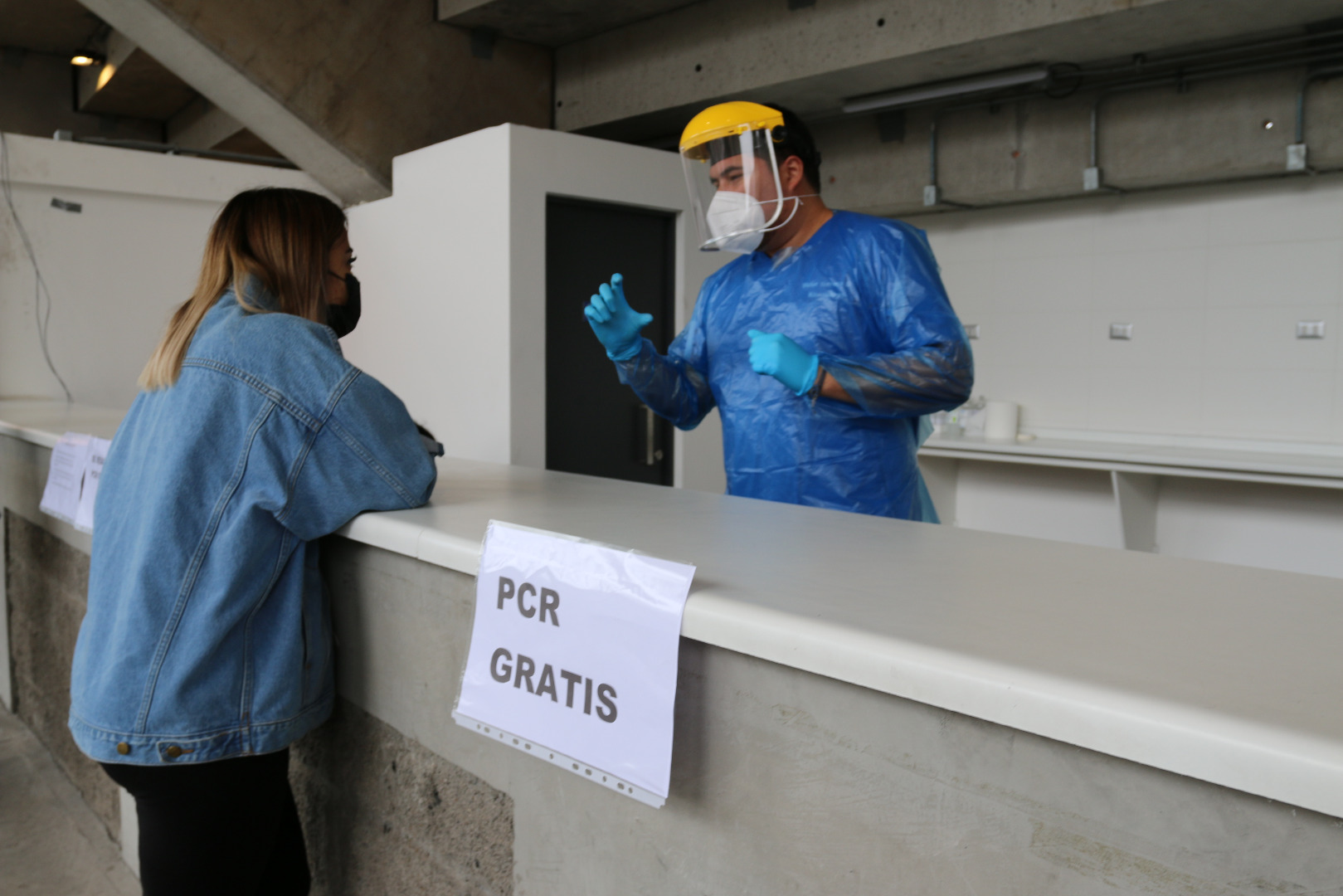 Salud Municipal de Iquique abre nuevo punto de búsqueda activa de casos de Covid-19 en estadio Tierra de Campeones