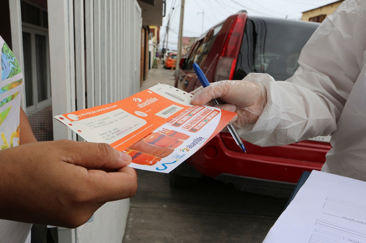 CONCEJO MUNICIPAL DE IQUIQUE AUTORIZA LA COMPRA DE 8.000 VALES DE GAS PARA APOYO SOCIAL