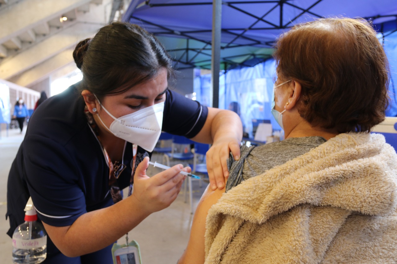 Salud Municipal de Iquique tendrá jornada especial de vacunación en fin de semana largo