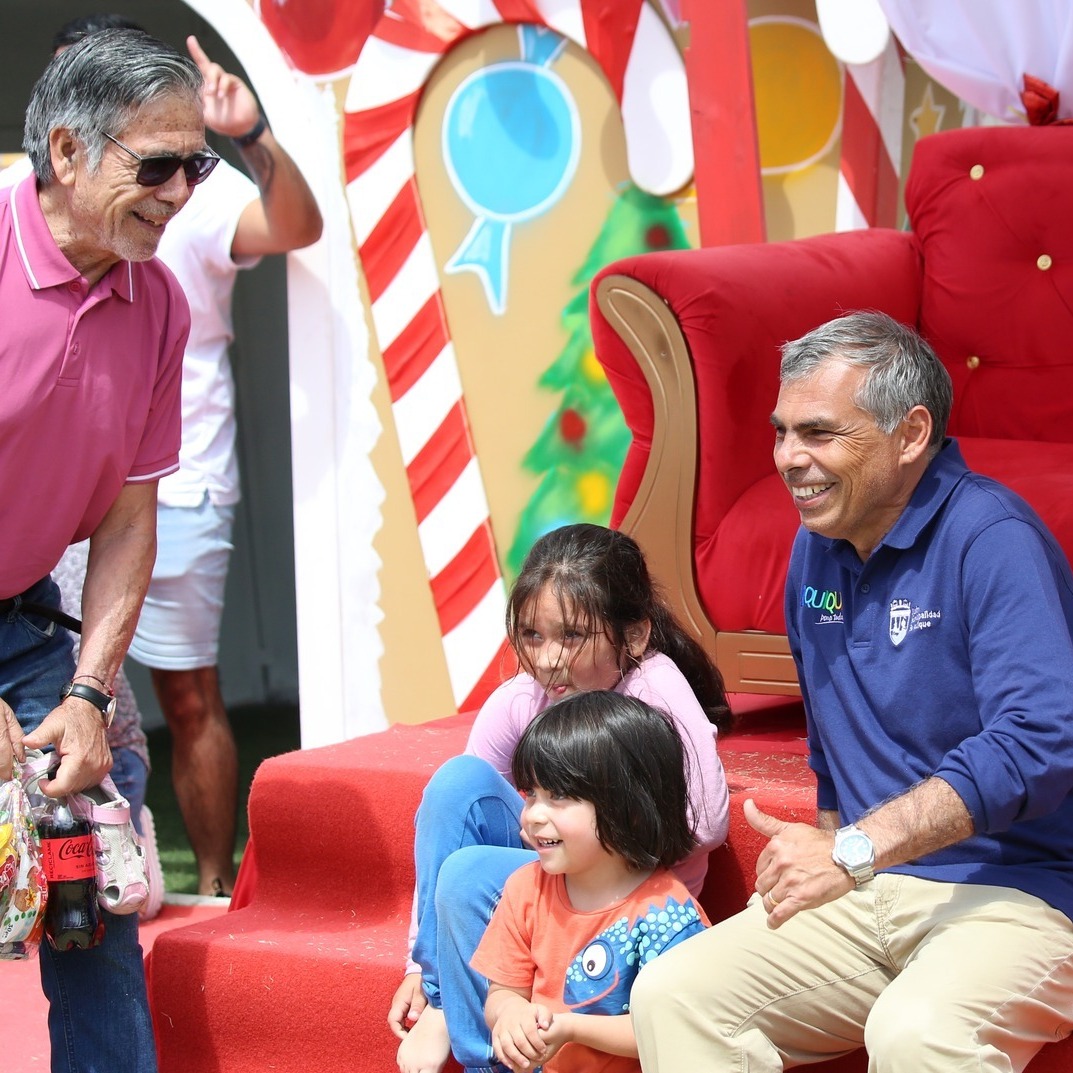 Alcalde Soria recorre Fiesta de Navidad 2023 de la Municipalidad de Iquique