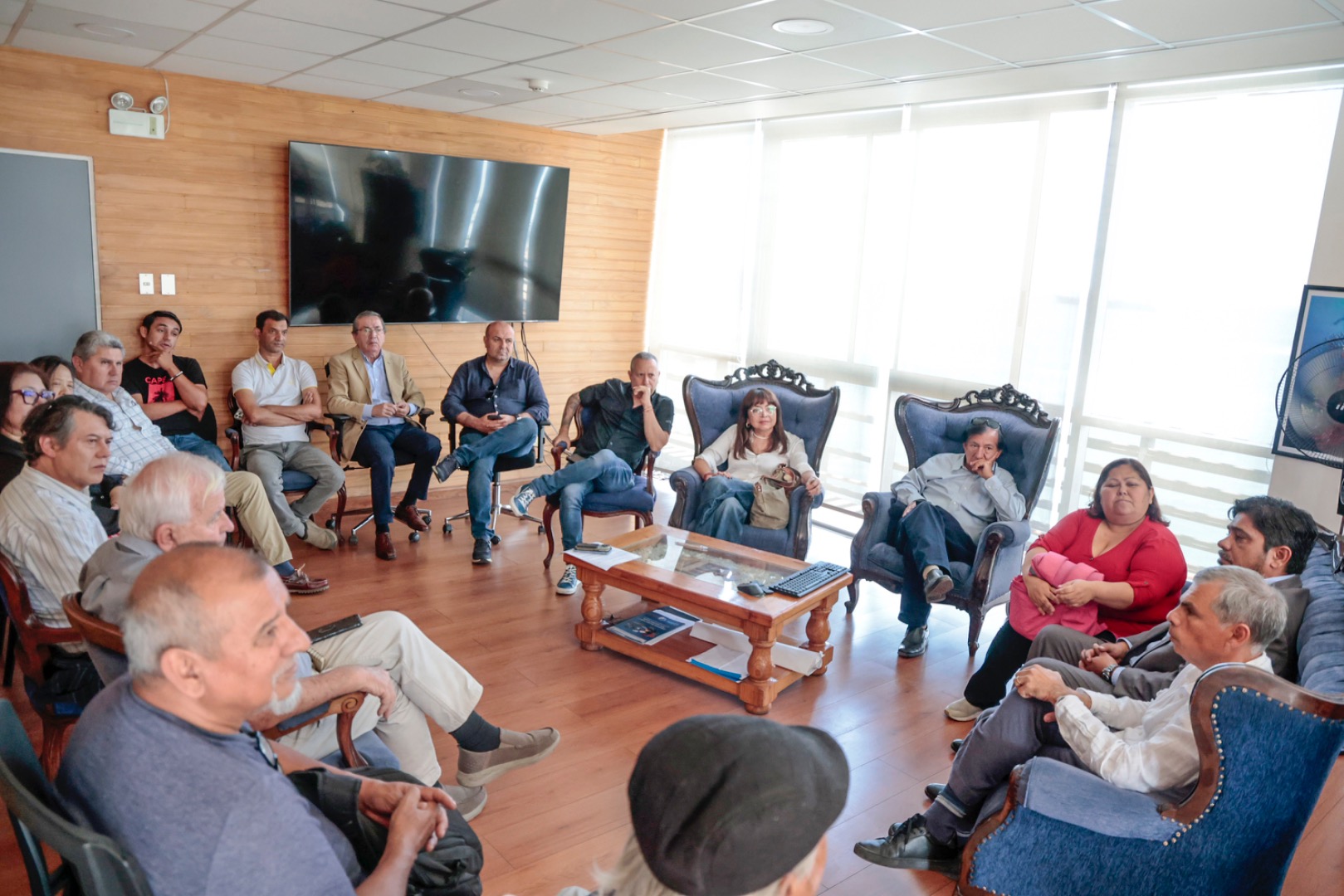 Municipalidad de Iquique convoca a empresarios y trabajadores de Zofri ante situación que vive el sistema